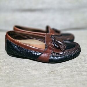 Johnston & Murphy Pebbled Brown and Black Leather Tassle Loafers Sz. 9.5